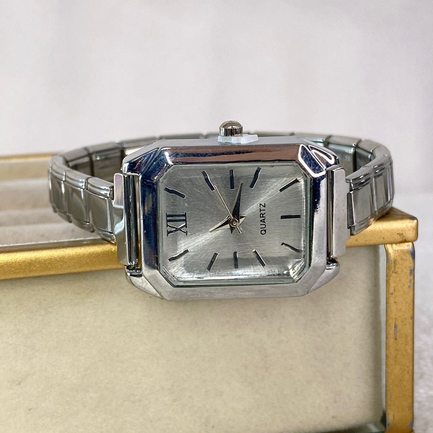 Reloj en Pulsera Italiana de Acero con Baño de Chapa de Oro PAI1051-1