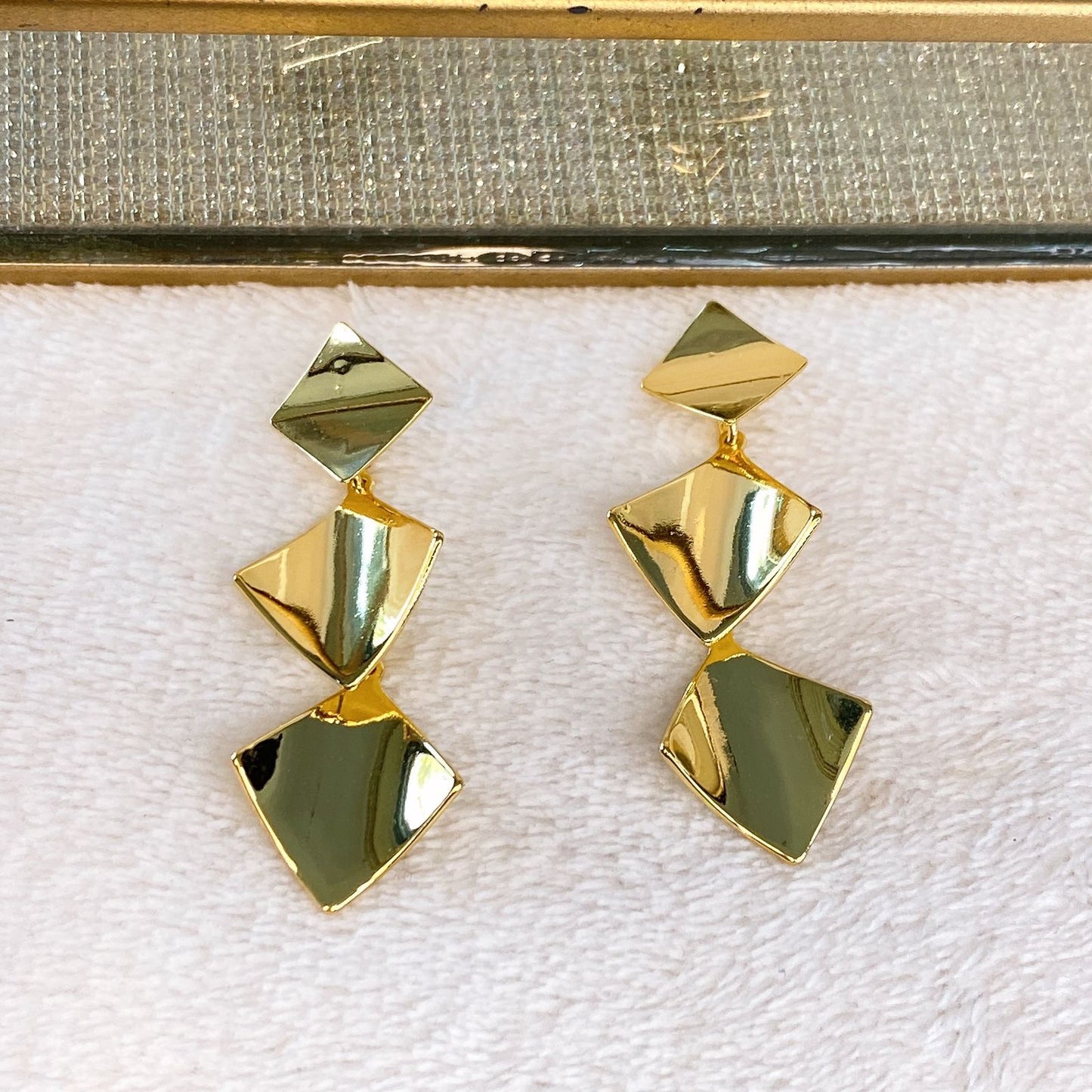 Arete de Chapa de Oro COA2060-1