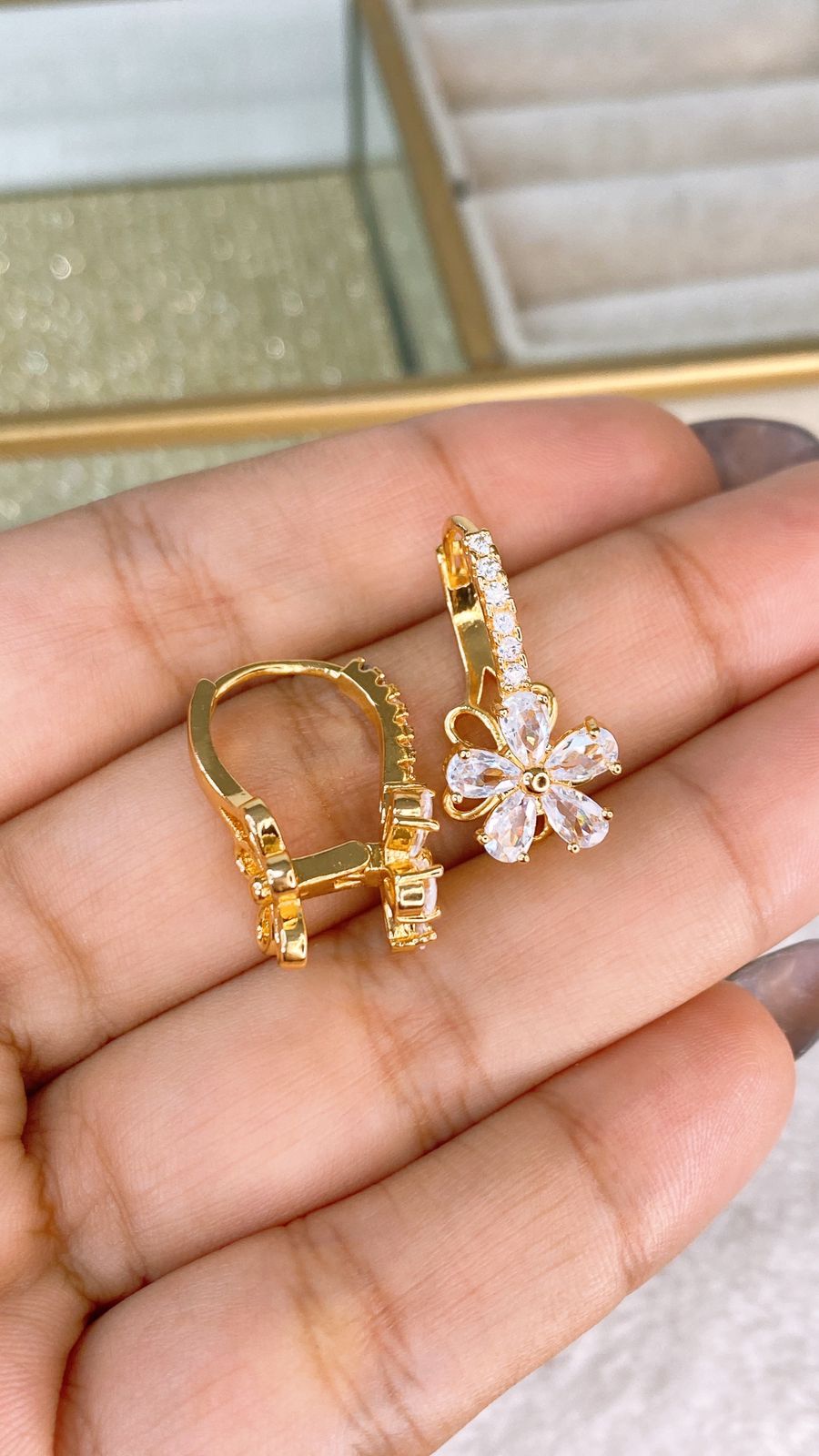 Arete de Chapa de Oro COA2098-1