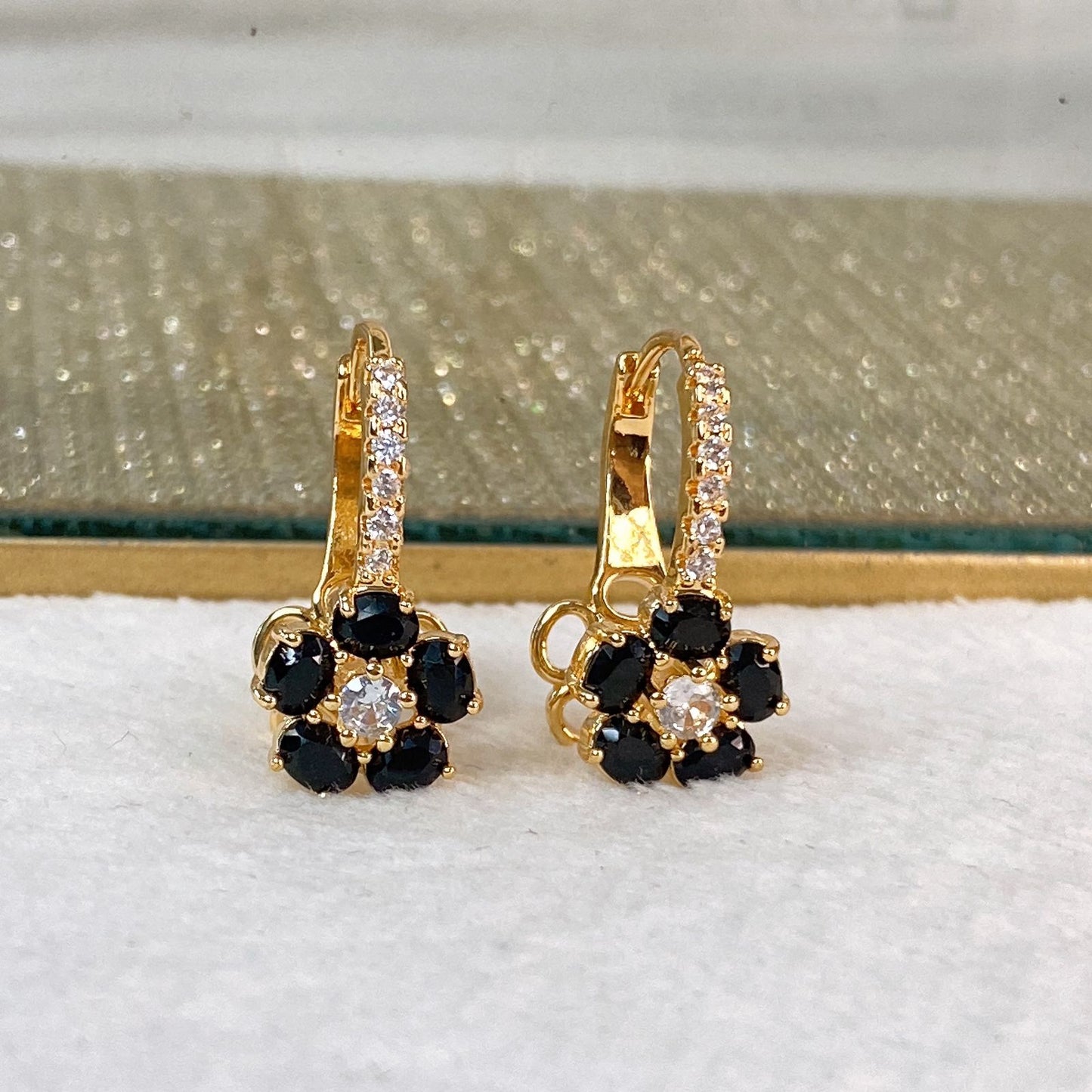 Arete de Chapa de Oro COA2099-3