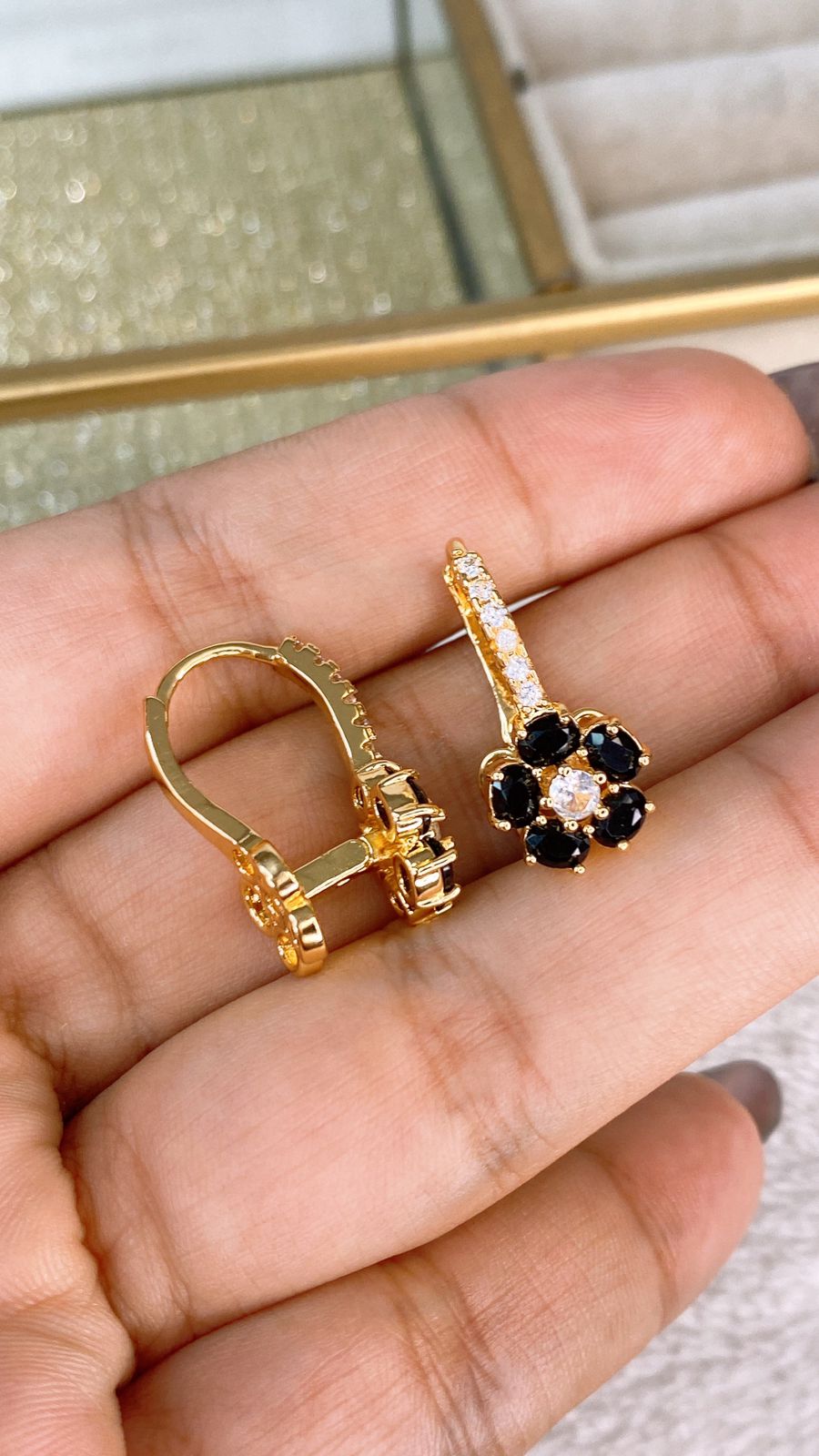 Arete de Chapa de Oro COA2099-3
