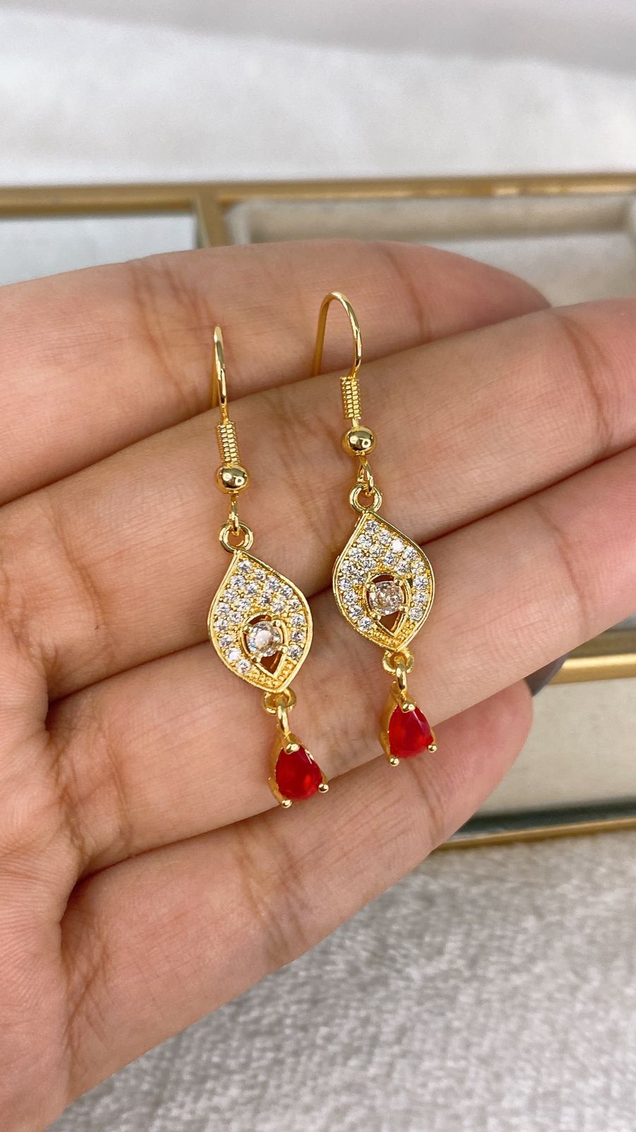 Arete de Chapa de Oro COA2122-3