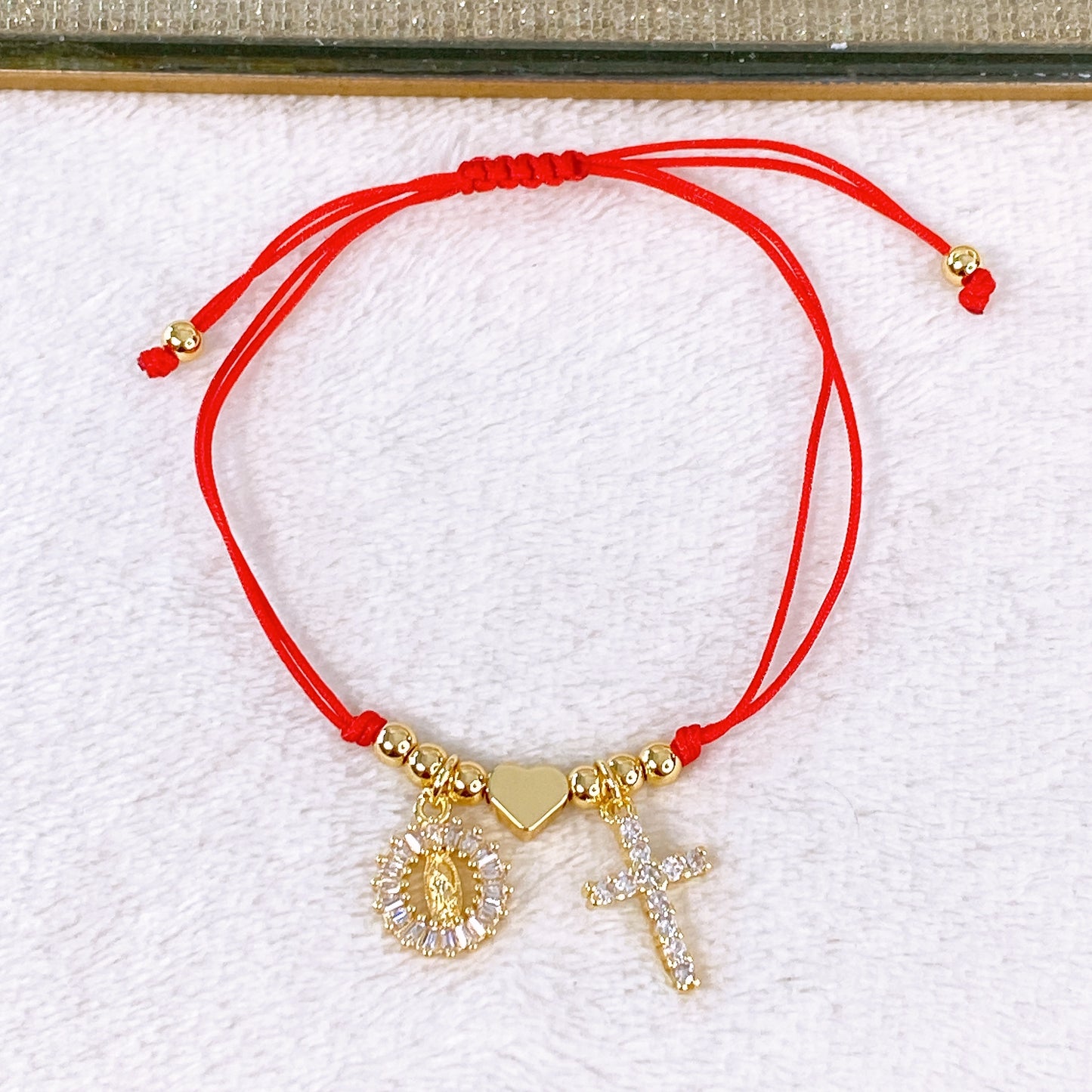 Pulsera de Hilo y Dijes de Chapa de Oro COP1931-1