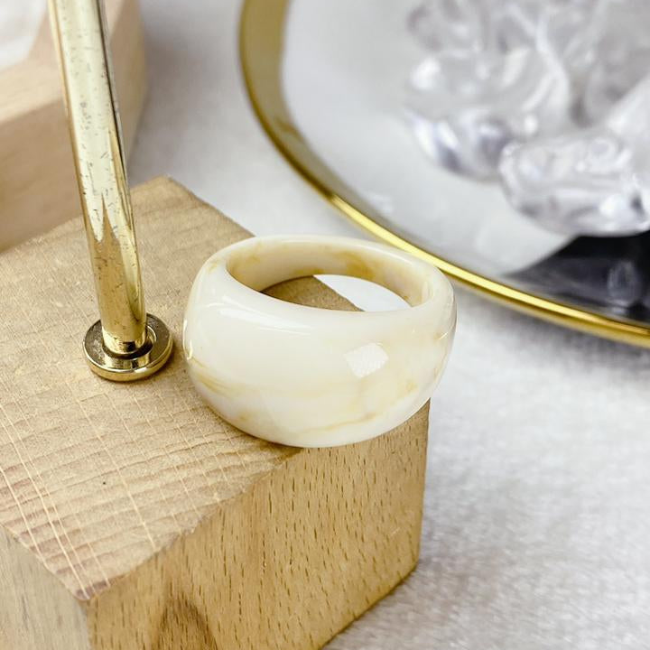 Anillo de Resina Talla #8 RB513-9
