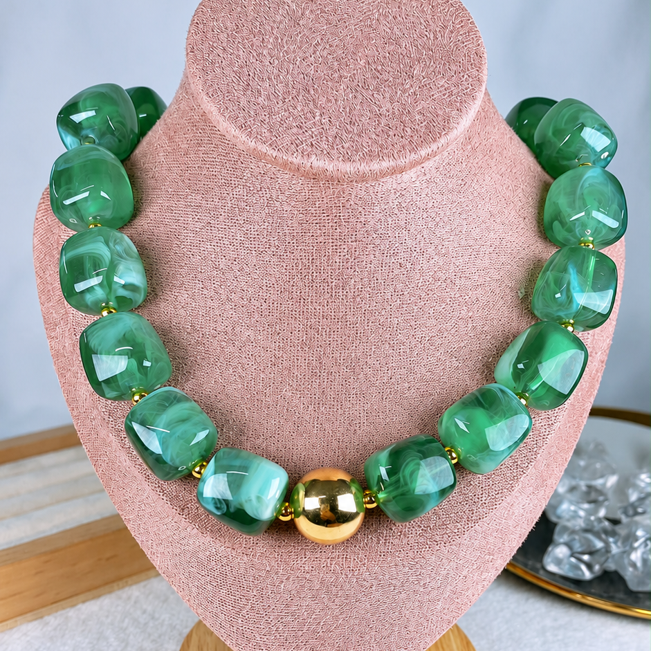 Collar de Acrilico y Chapa de Oro CC2613-5