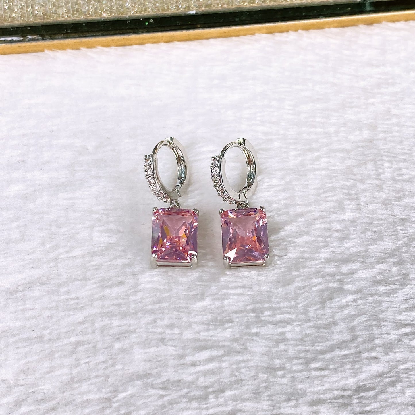 Arete de Chapa de Oro y Zirconia COA2912-6