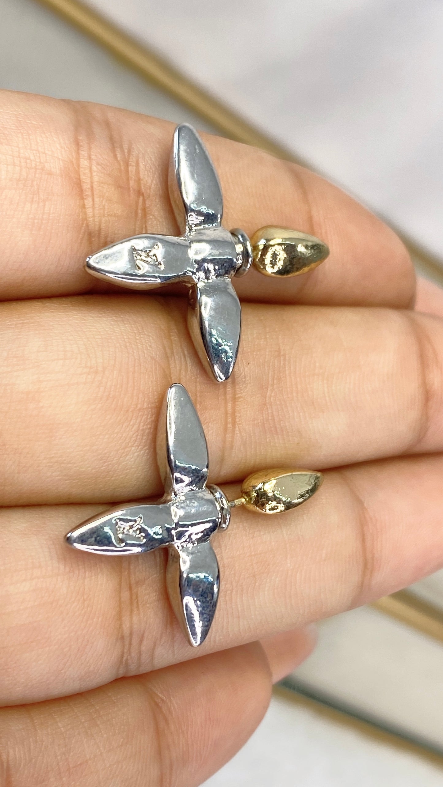 Arete de Chapa de Oro COA2125-1