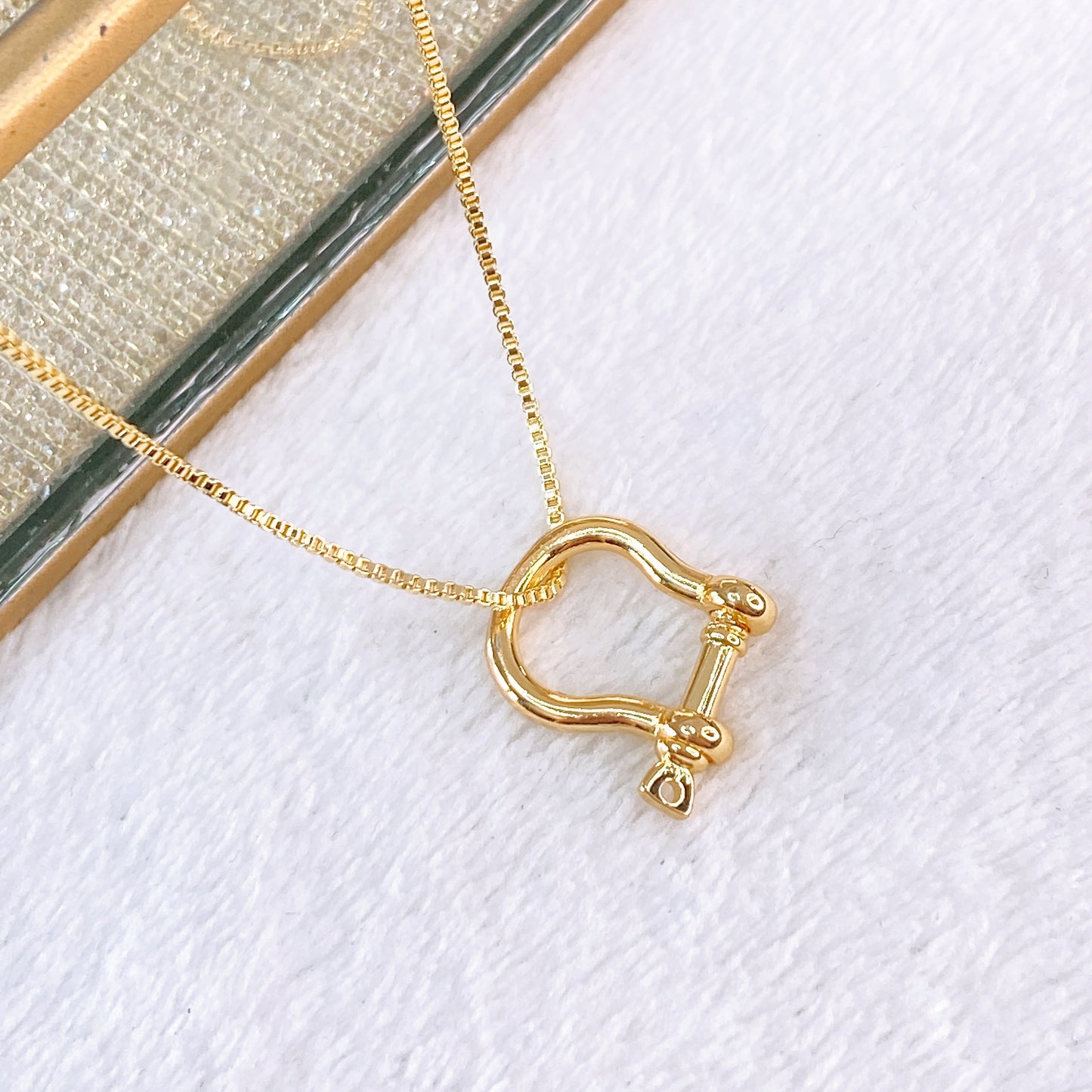 Collar de Chapa de Oro CC2475-1