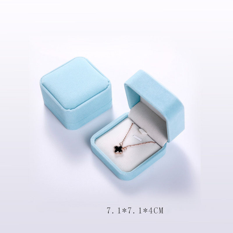 Caja de Regalo OT56-1 (7x8.3x4cm)