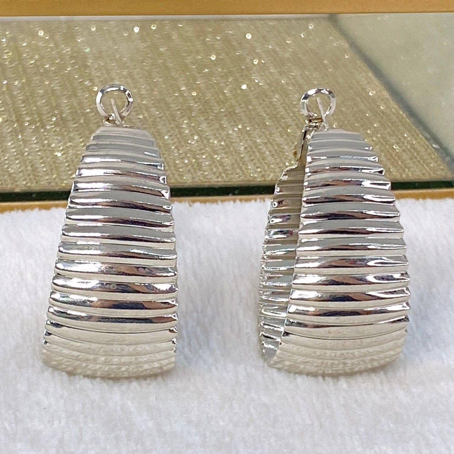 Arete de Chapa de Oro COA1960-2