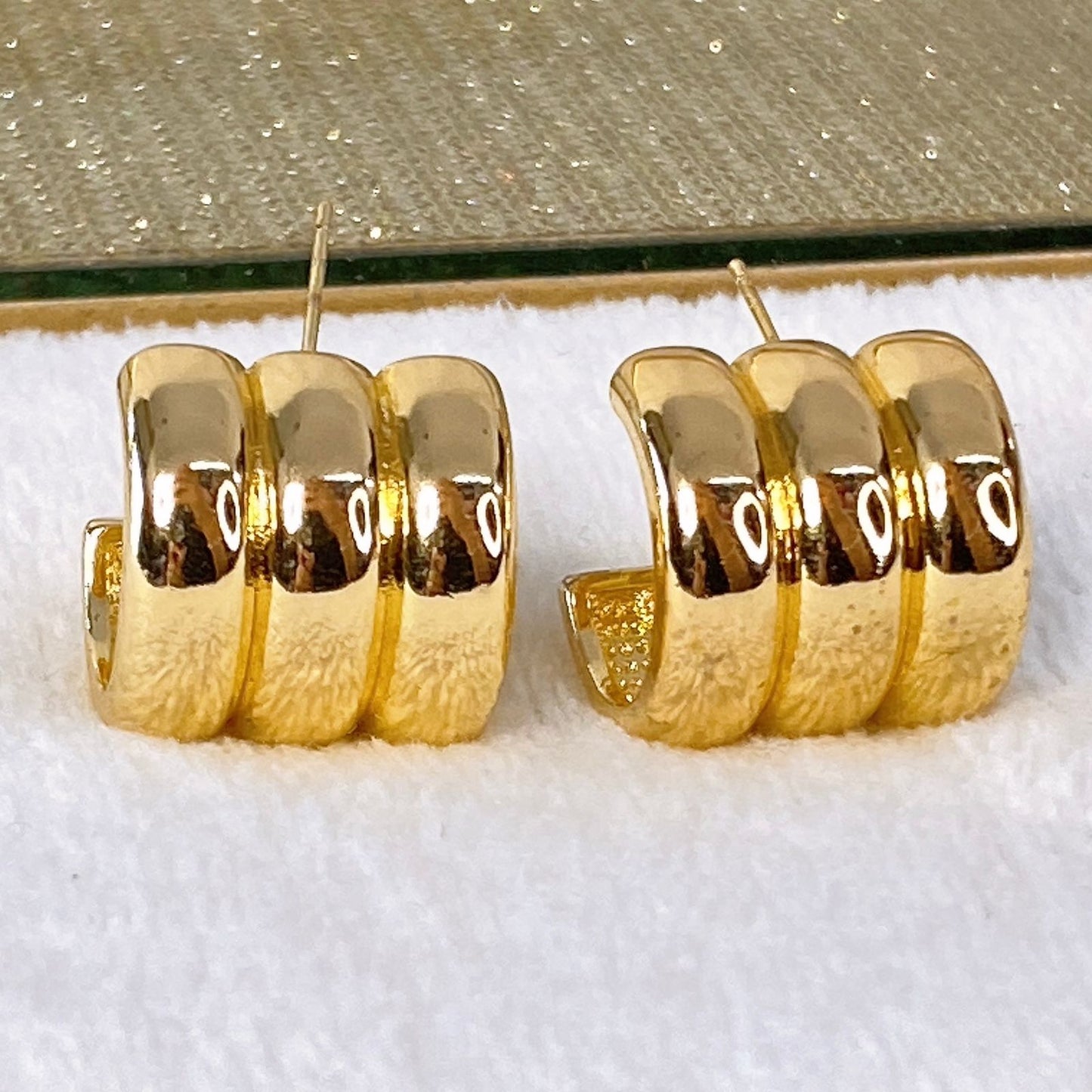 Arete de Chapa de Oro COA1959-1