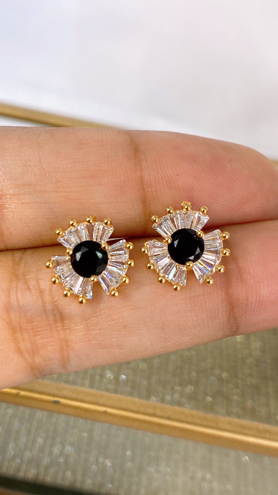 Arete de Chapa de Oro COA2123-1