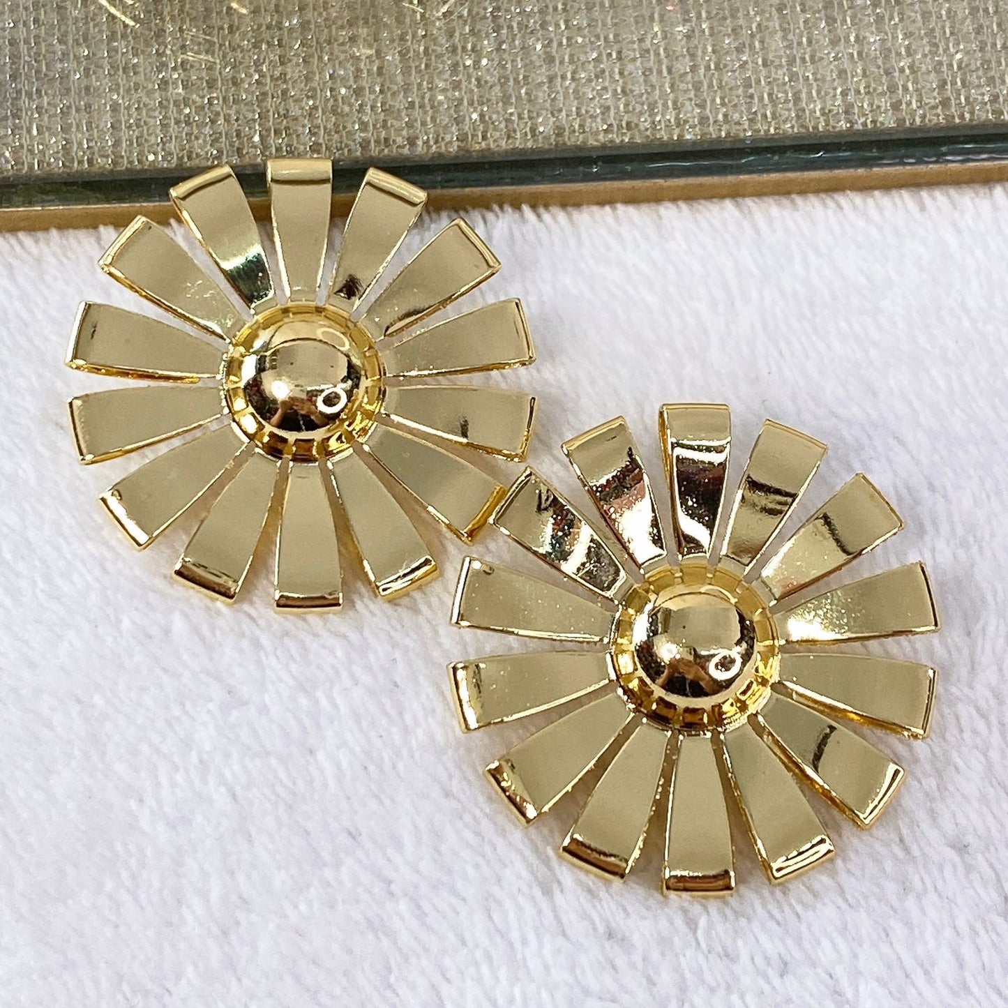 Arete de Chapa de Oro COA1982-1