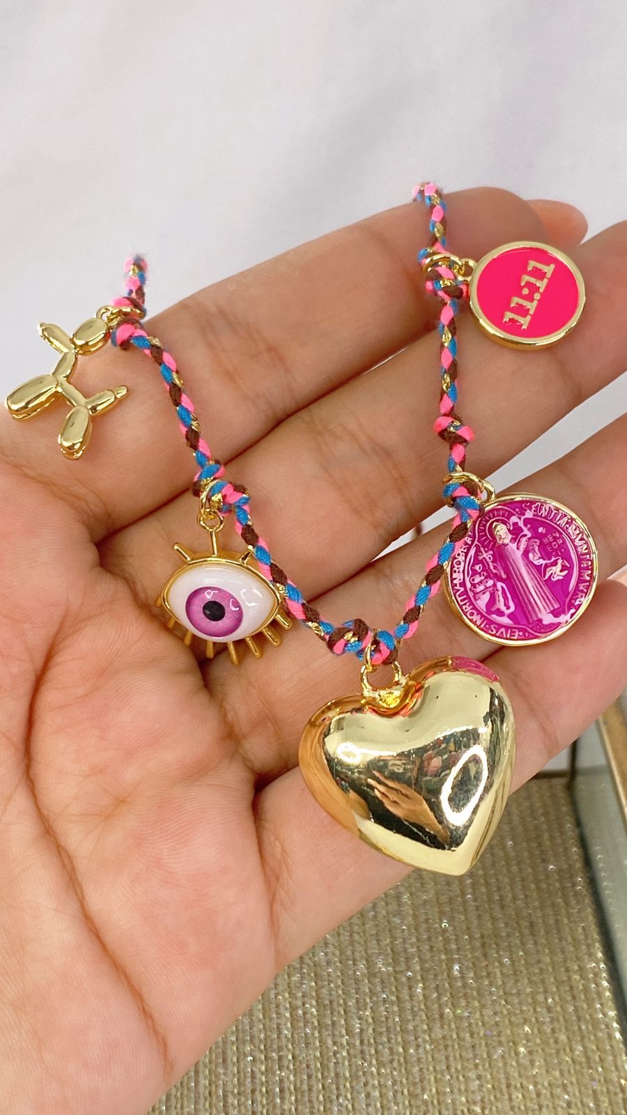 Collar Trenzado con Dijes de Chapa de Oro CC2156-2
