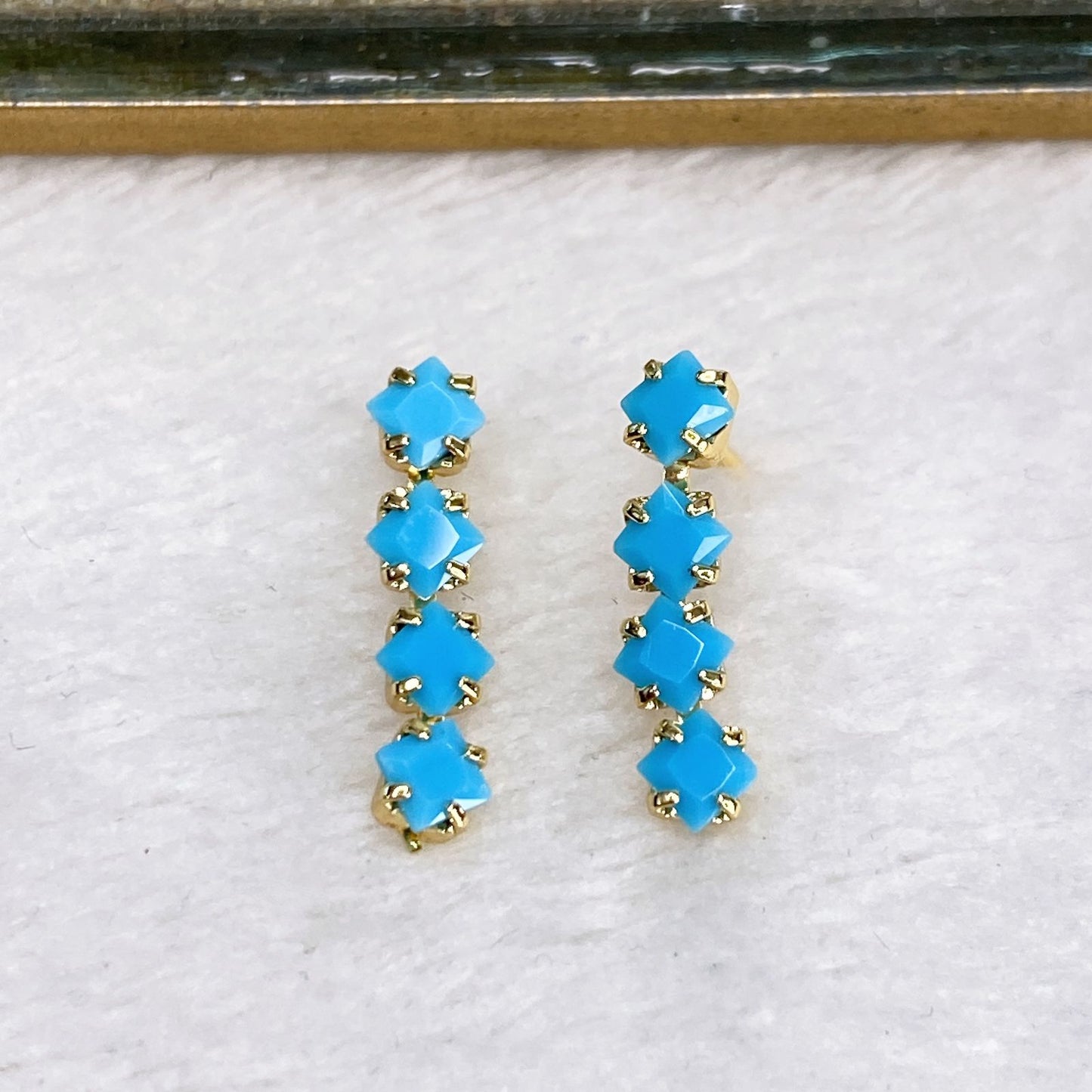 Arete de Chapa de Oro COA2019-5