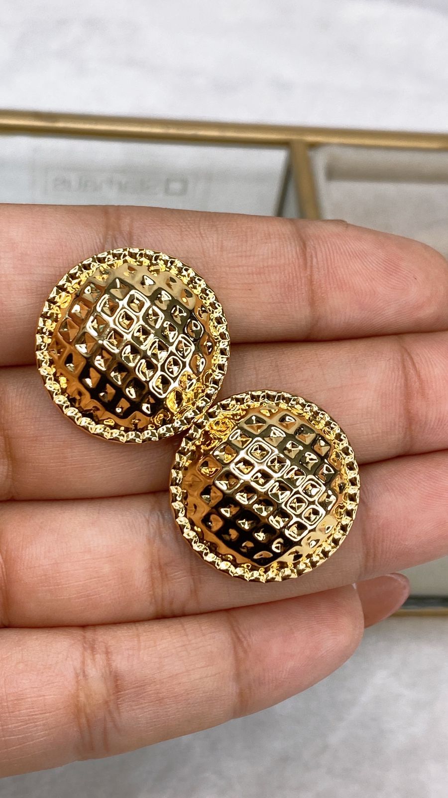 Arete de Chapa de Oro COA2022-1
