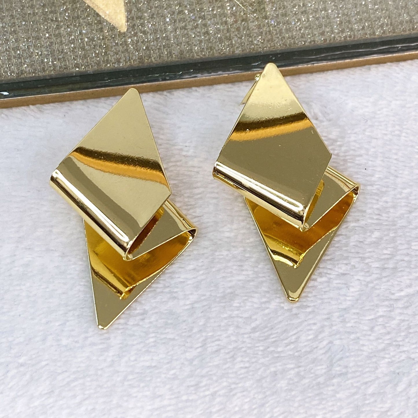 Arete de Chapa de Oro COA2045-1