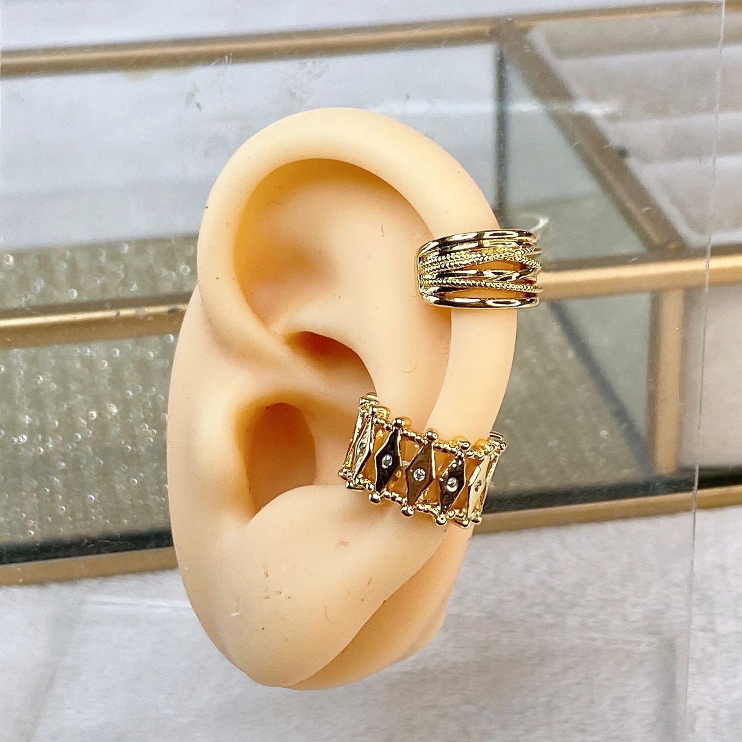Simulador o Ear Cuff de Chapa de Oro COA2033-1