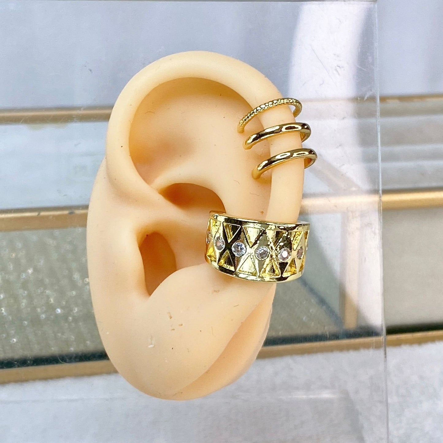 Simulador o Ear Cuff de Chapa de Oro COA2034-1