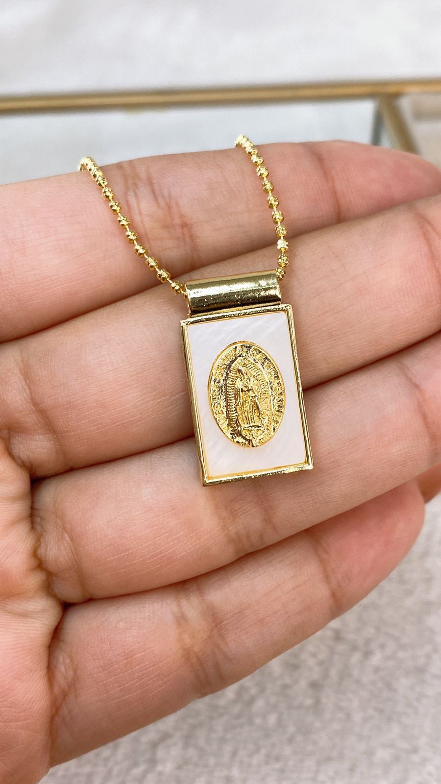 Collar de Chapa de Oro CC2207-1