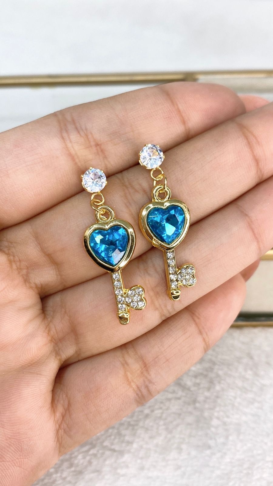 Arete de Chapa de Oro COA2066-3