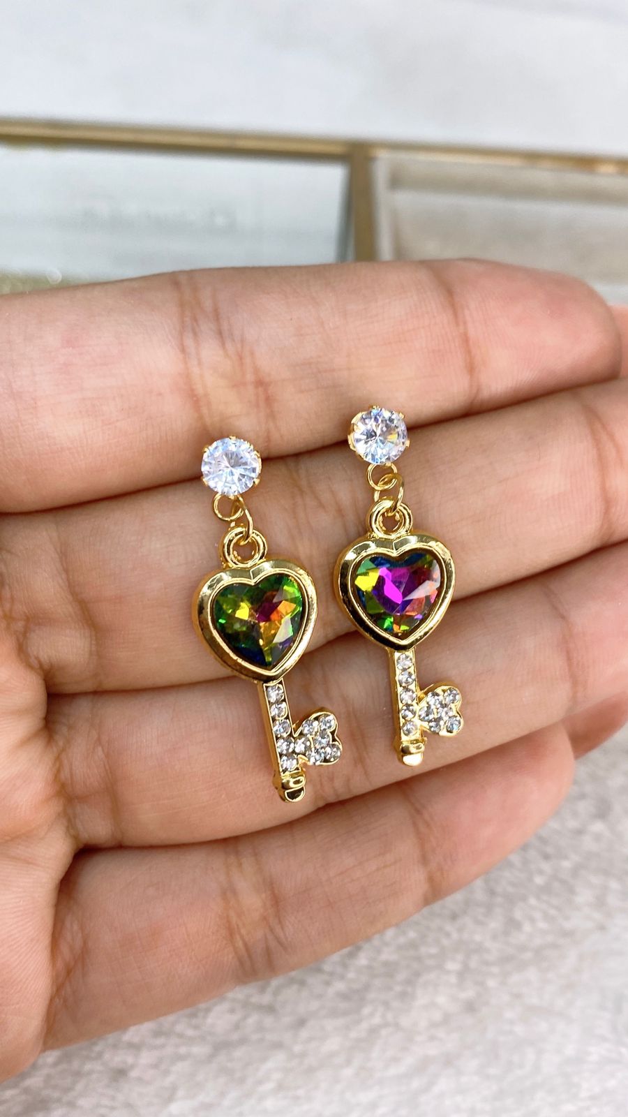 Arete de Chapa de Oro COA2066-4