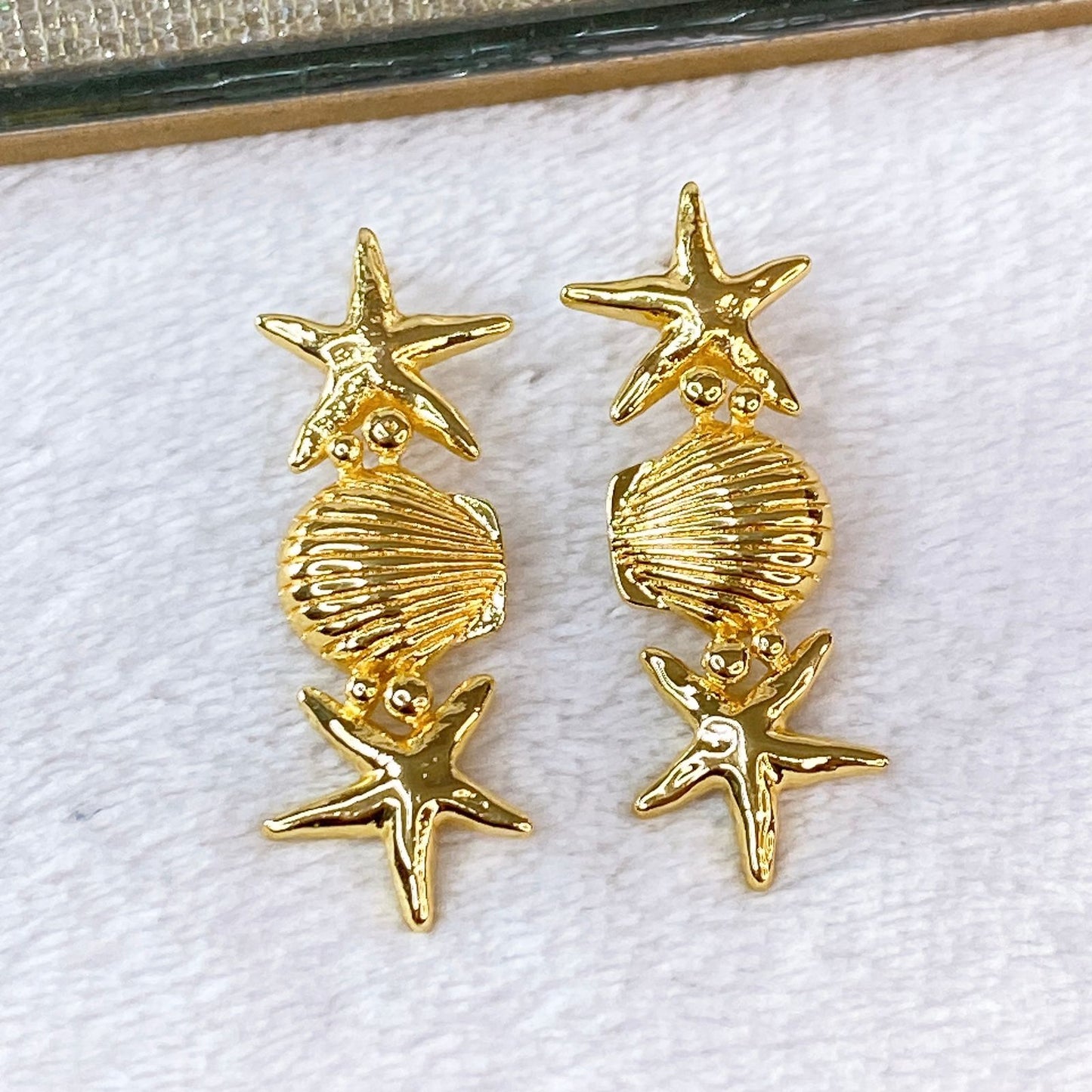 Arete de Chapa de Oro COA2159-1