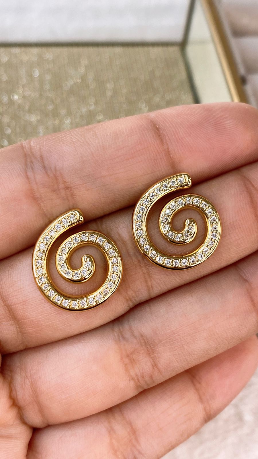 Arete de Chapa de Oro COA2164-1