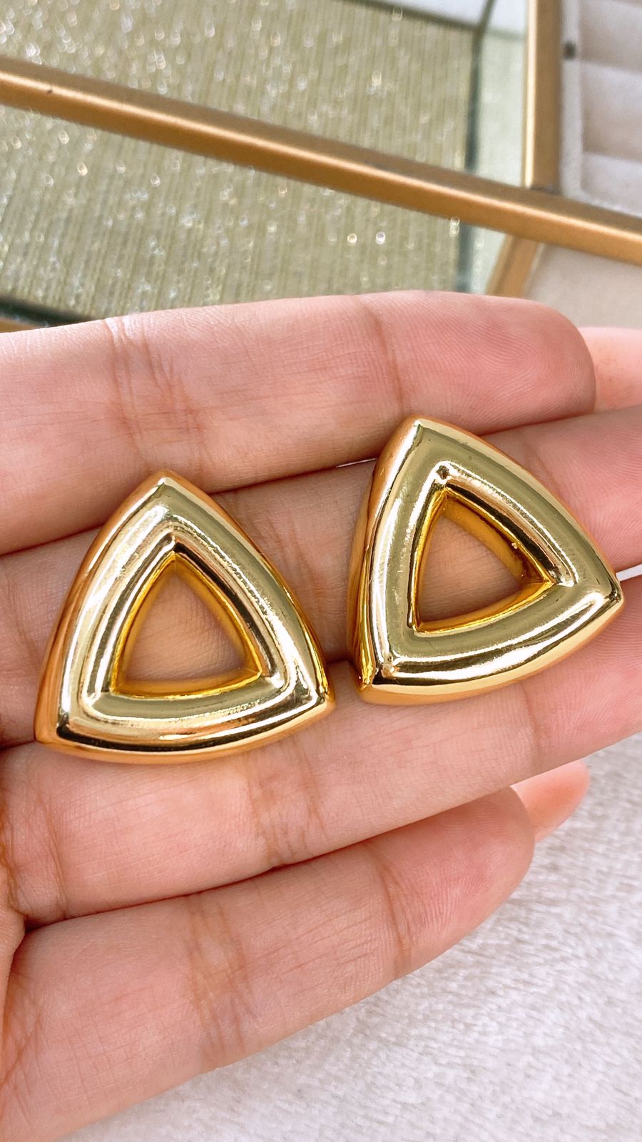 Arete de Chapa de Oro COA2362-1