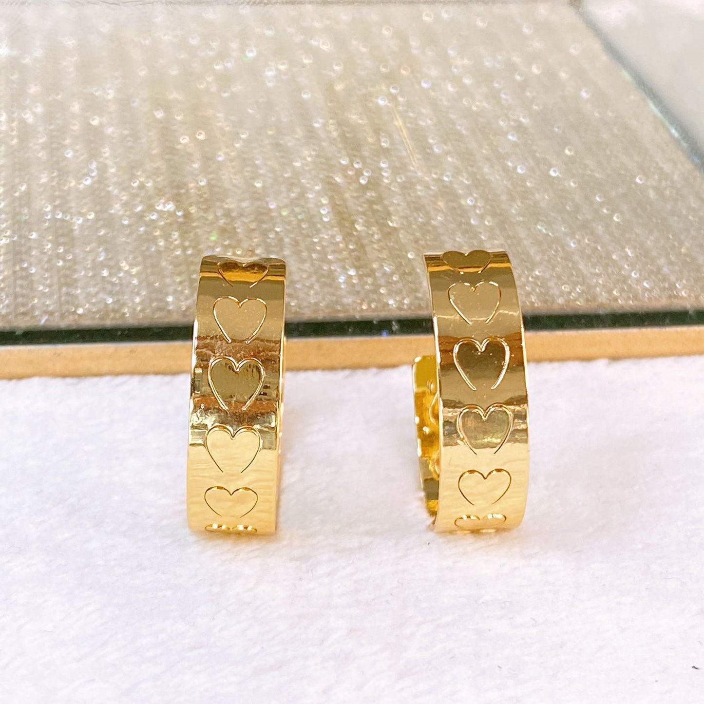 Arete de Chapa de Oro COA2600-1