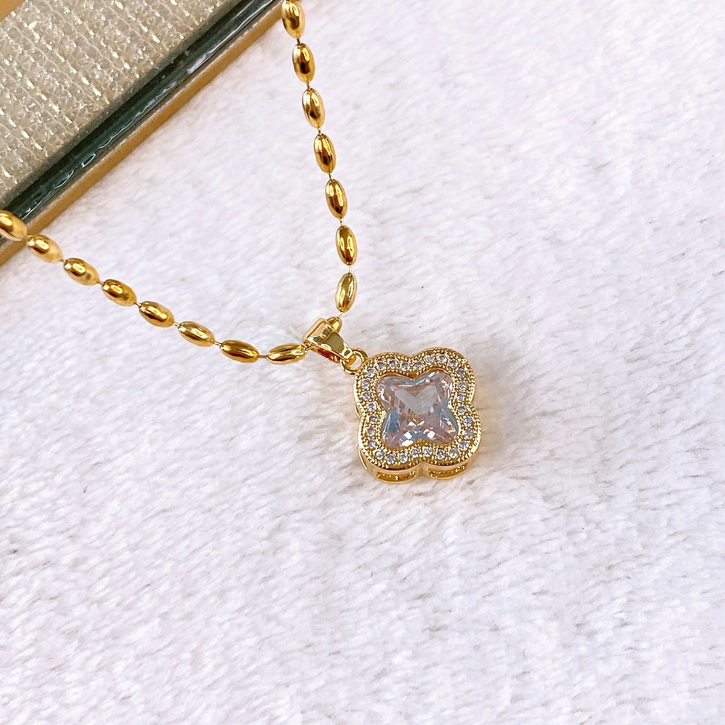 Collar de Acero Inoxidable y Dije de Chapa de Oro CAI3117-1