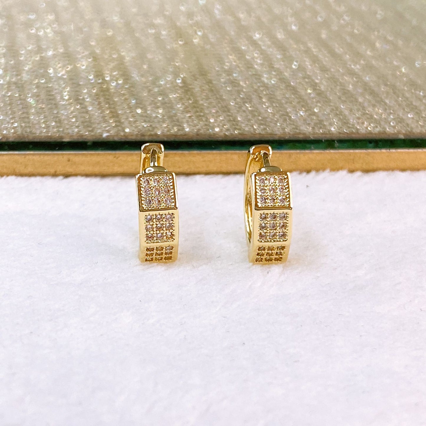 Arete de Chapa de Oro COA2615-1
