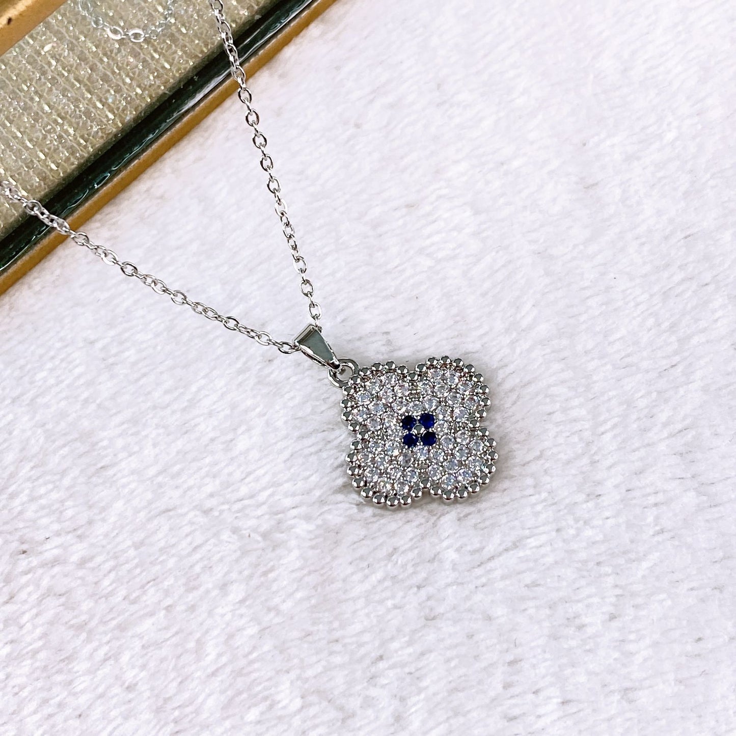 Collar de Chapa de Oro CC2448-2