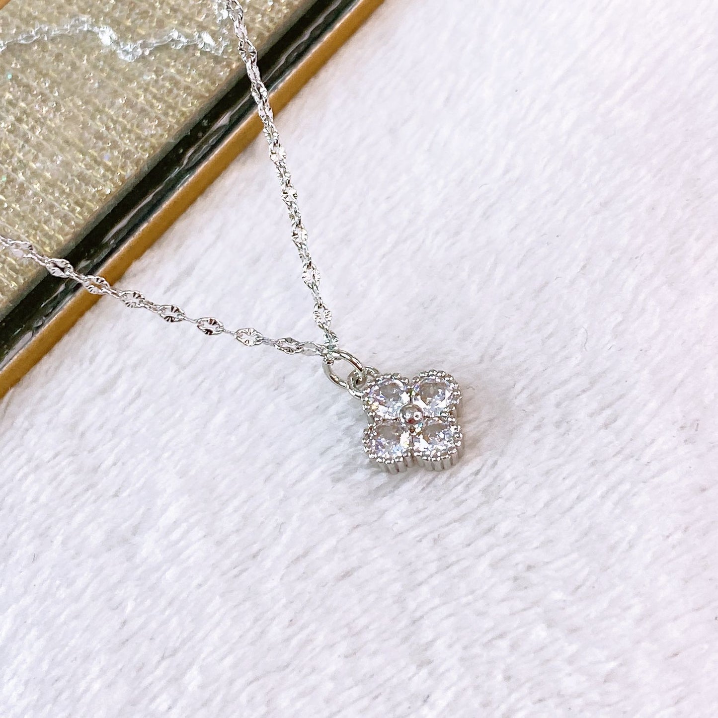 Collar de Chapa de Oro CC2464-2