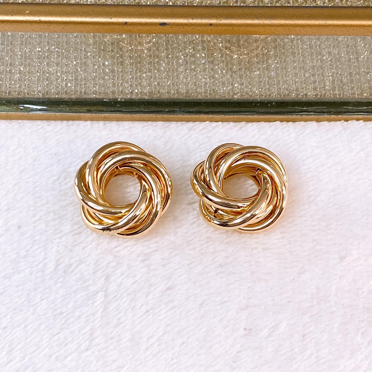 Arete de Chapa de Oro COA2797-1