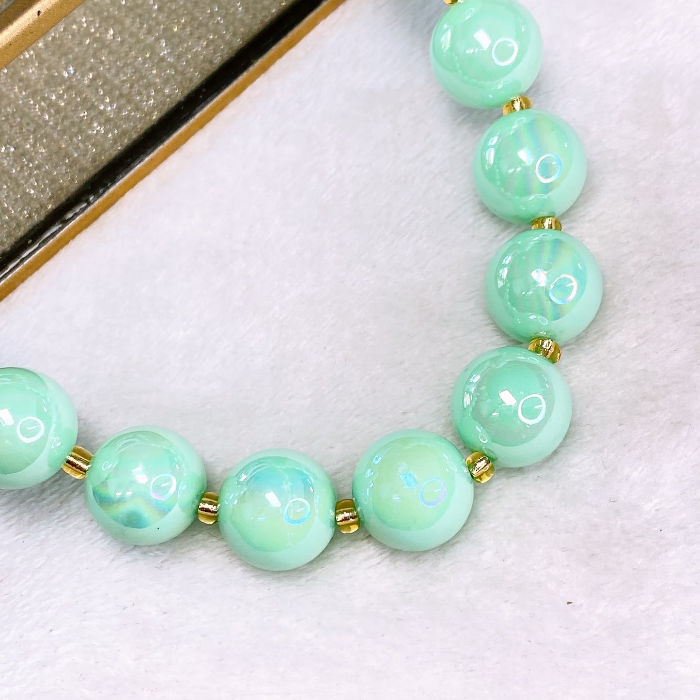 Collar de Resina y Chapa de Oro CC2569-11