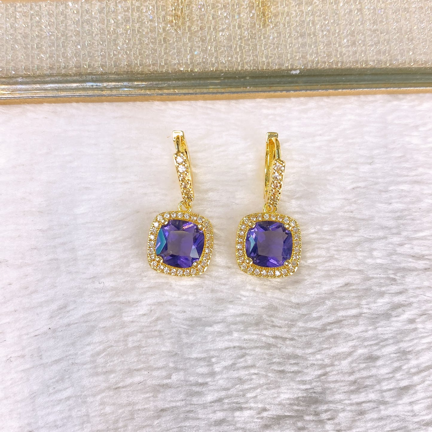 Arete de Chapa de Oro y Zirconias COA2907-1