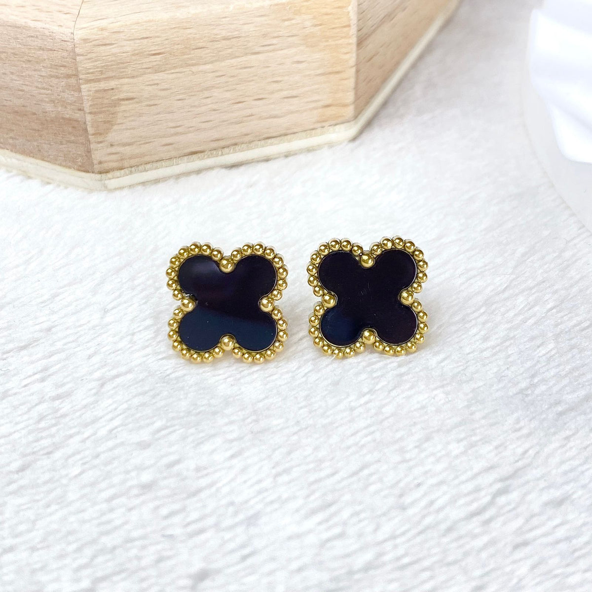 Arete de Acero Inoxidable Flor Grande AAI3188-1