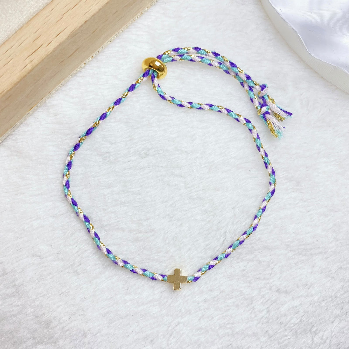 Pulsera Hilo con Chapa de oro COP1992-4
