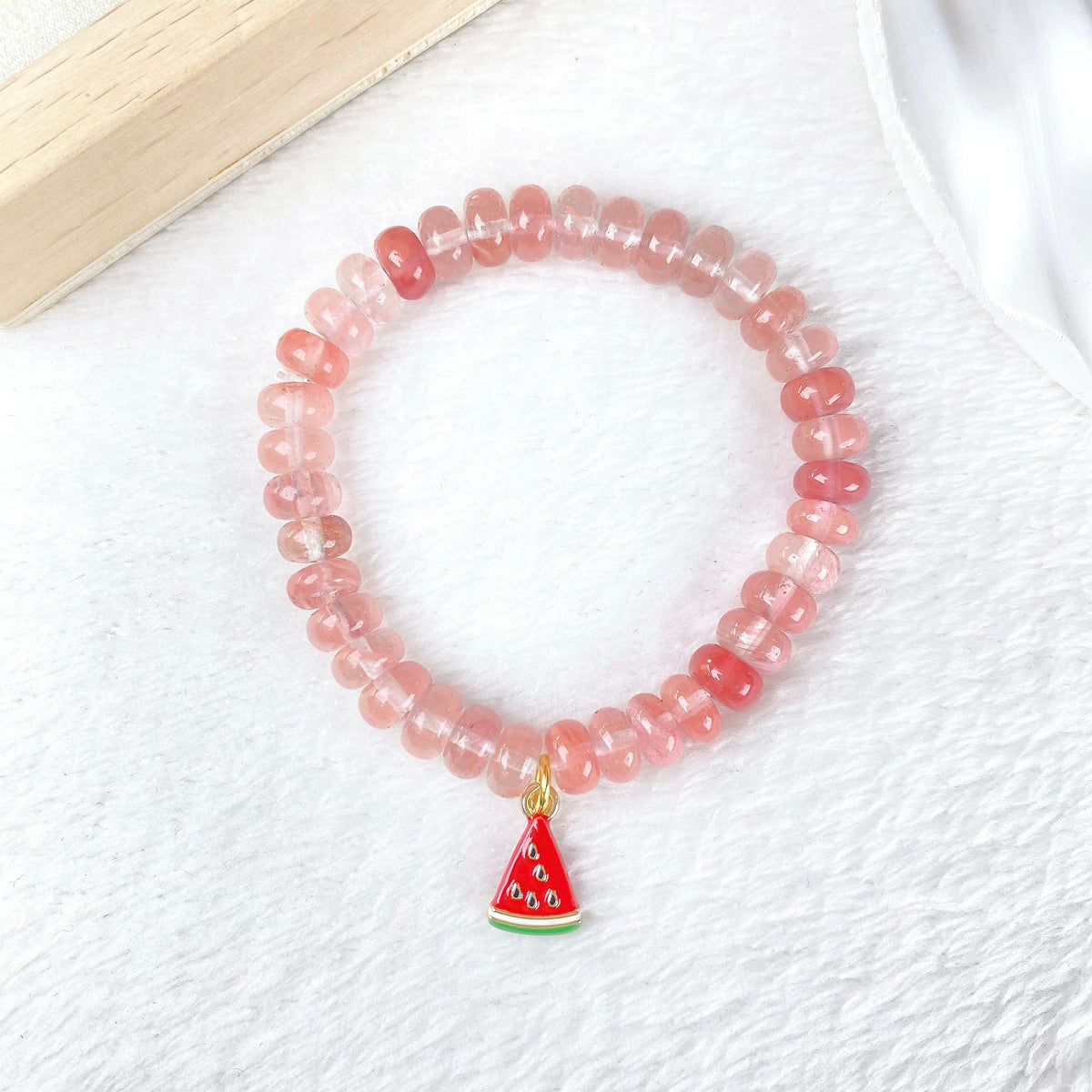 Pulsera de Piedra Natural con Dije de Chapa de Oro COP1970-3