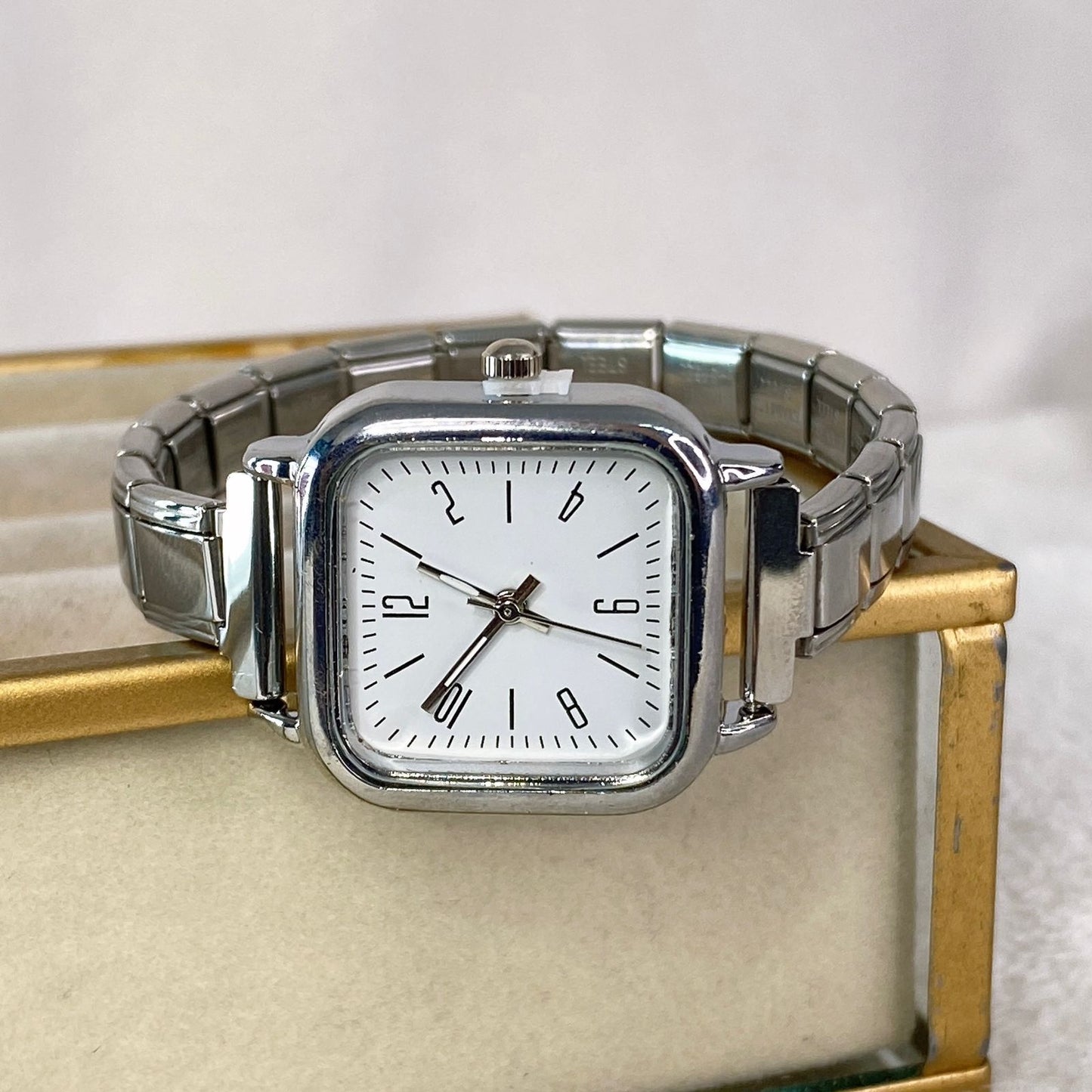Reloj en Pulsera Italiana de Acero con Baño de Chapa de Oro PAI1050-2