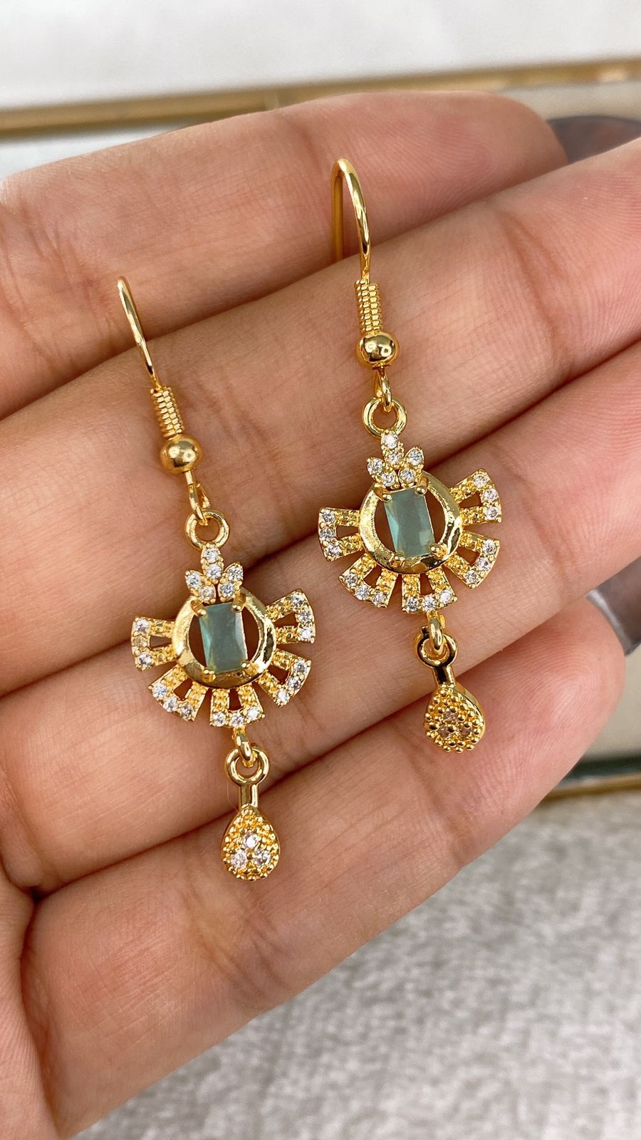 Arete de Chapa de Oro COA2118-1