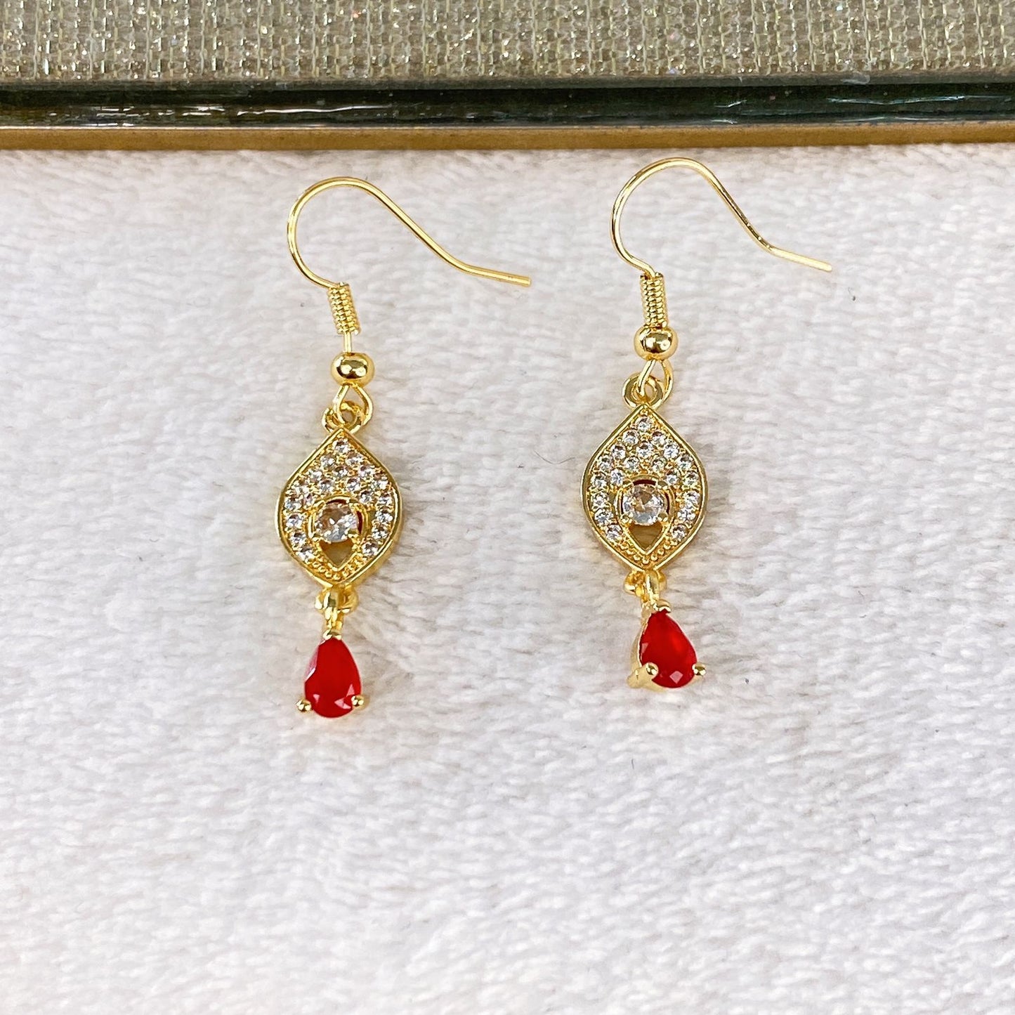 Arete de Chapa de Oro COA2122-3