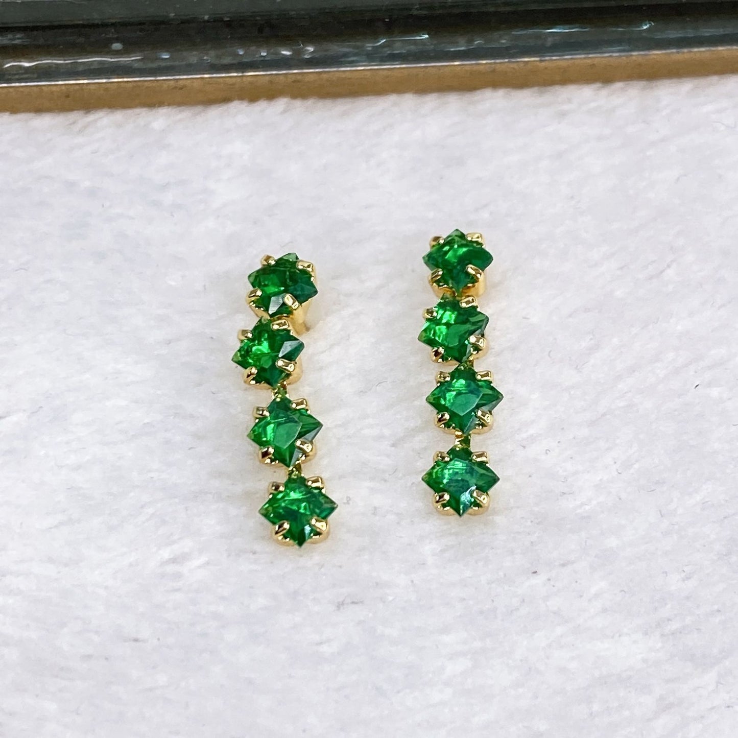 Arete de Chapa de Oro COA2137-3