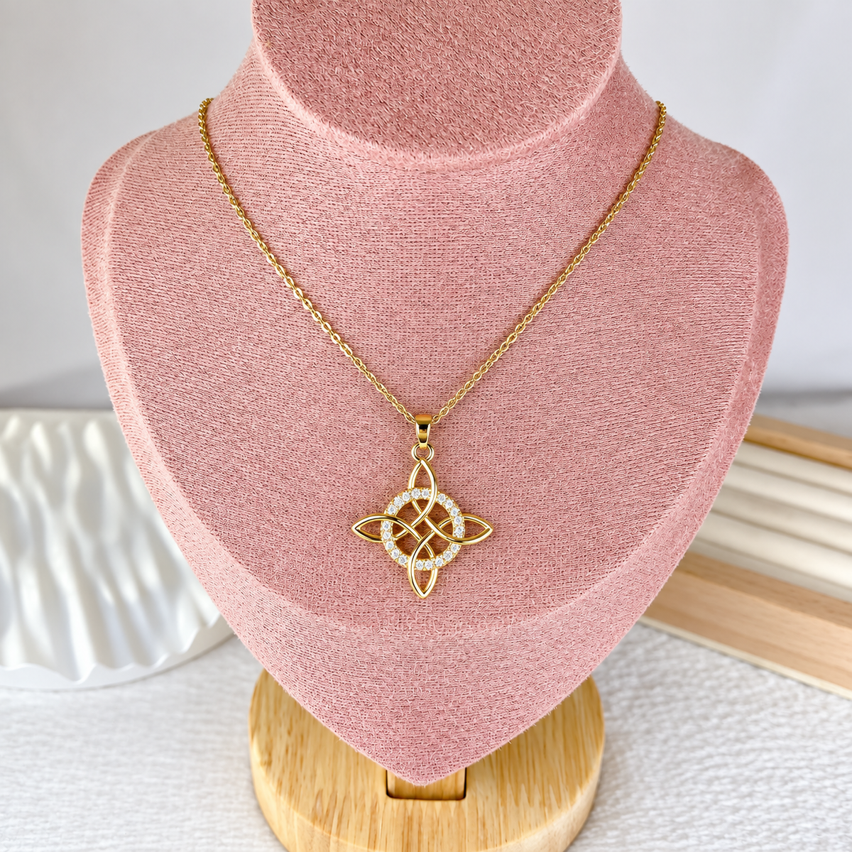 Collar de Acero Inoxidable con Dije de Chapa de Oro CAI3504-1