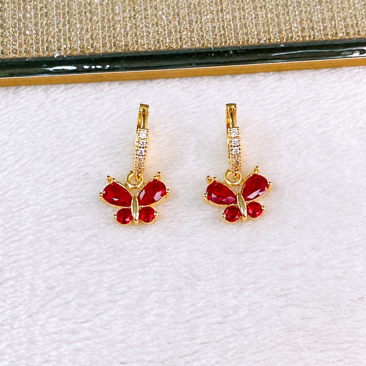 Arete de Chapa de Oro COA2619-2
