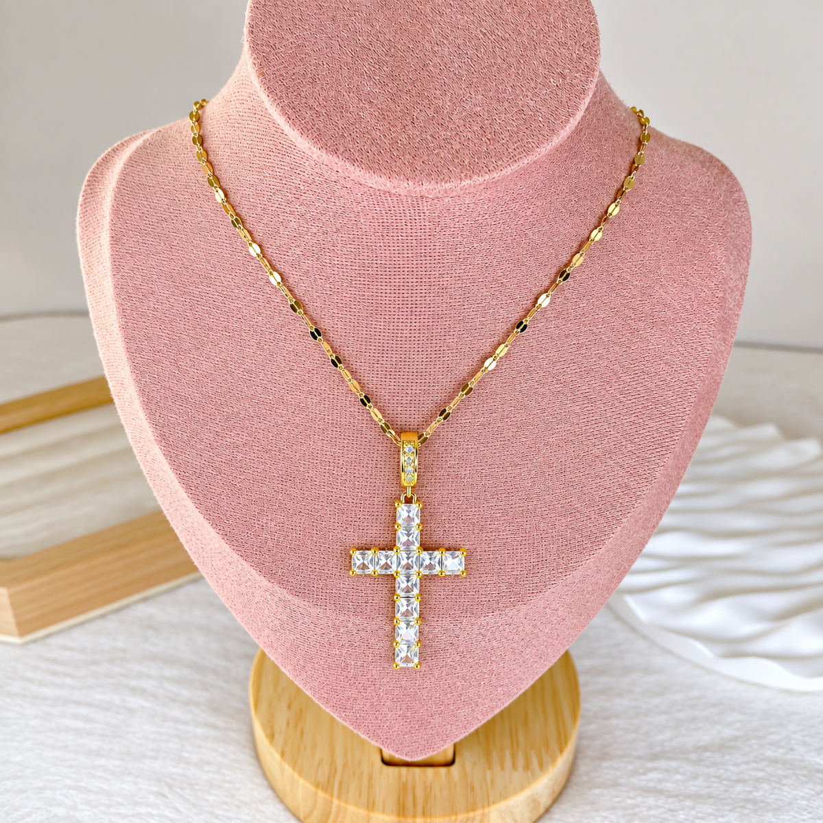 Collar de Chapa de Oro CC2606-1