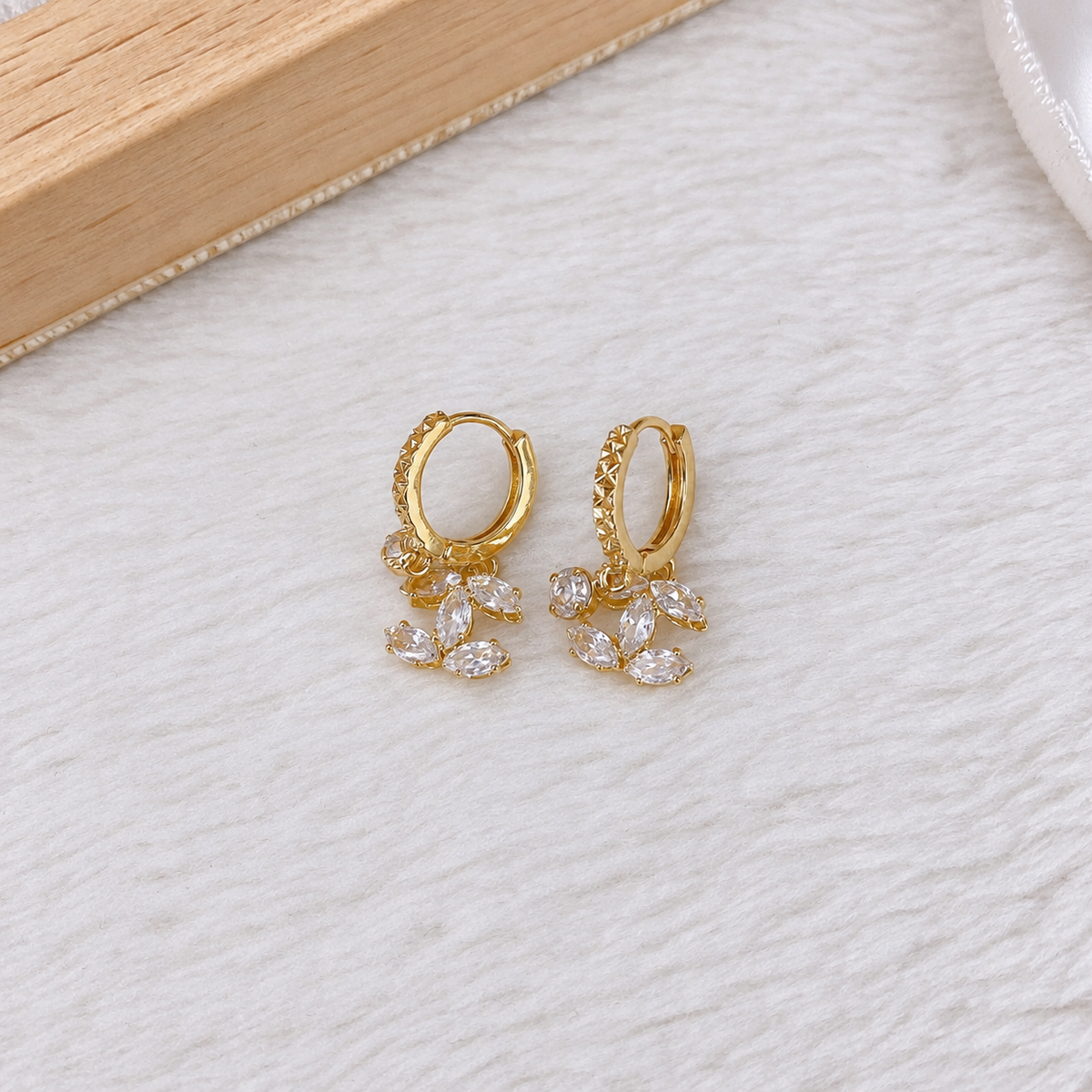 Arete de Chapa de Oro COA2944-1