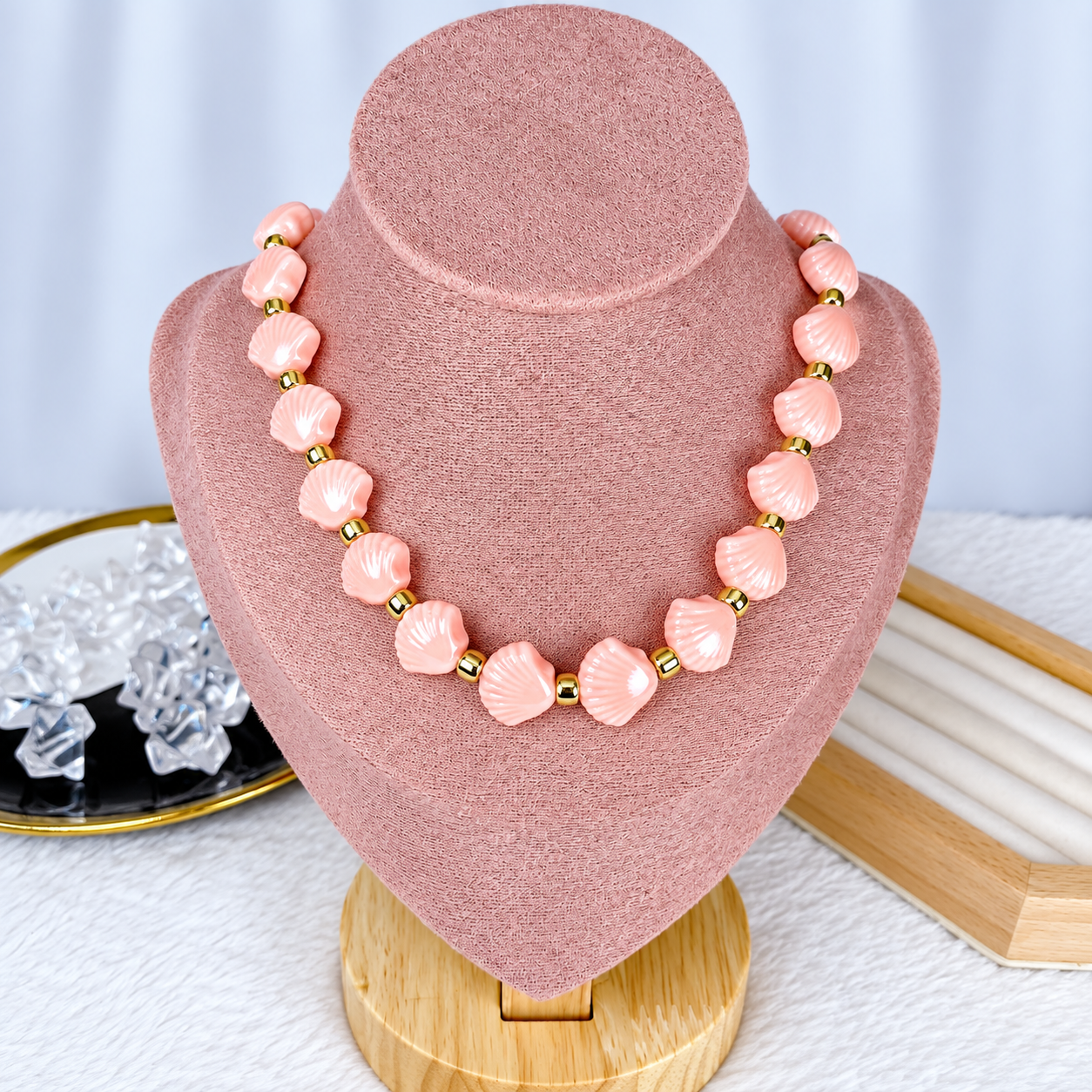 Collar de Acrilico y  Chapa de Oro CC2594-1