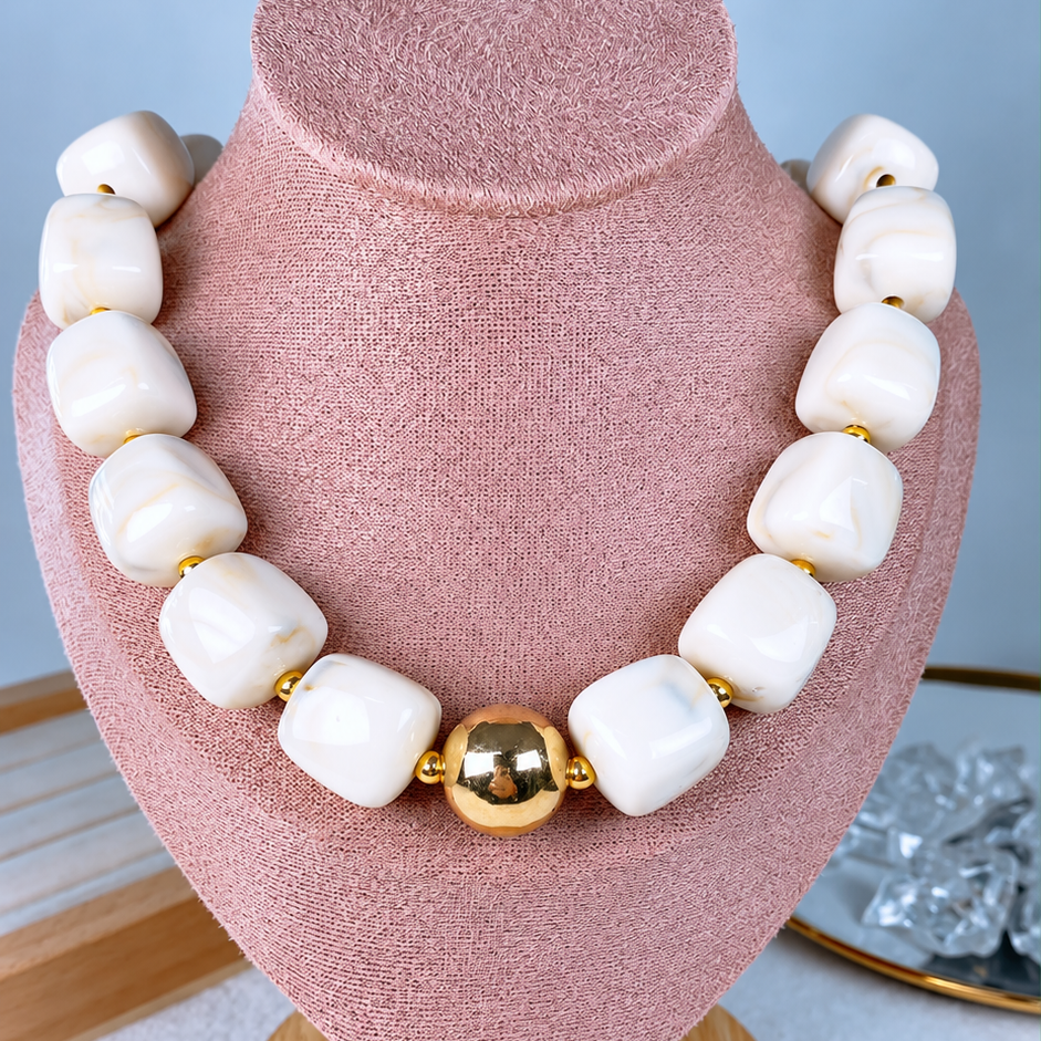 Collar de Acrilico y Chapa de Oro CC2613-4
